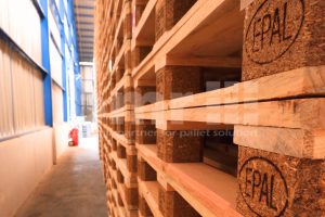 Beli Pallet Kayu yang Digunakan untuk Ekspor