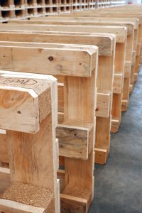 pallet euro dalam industri otomotif